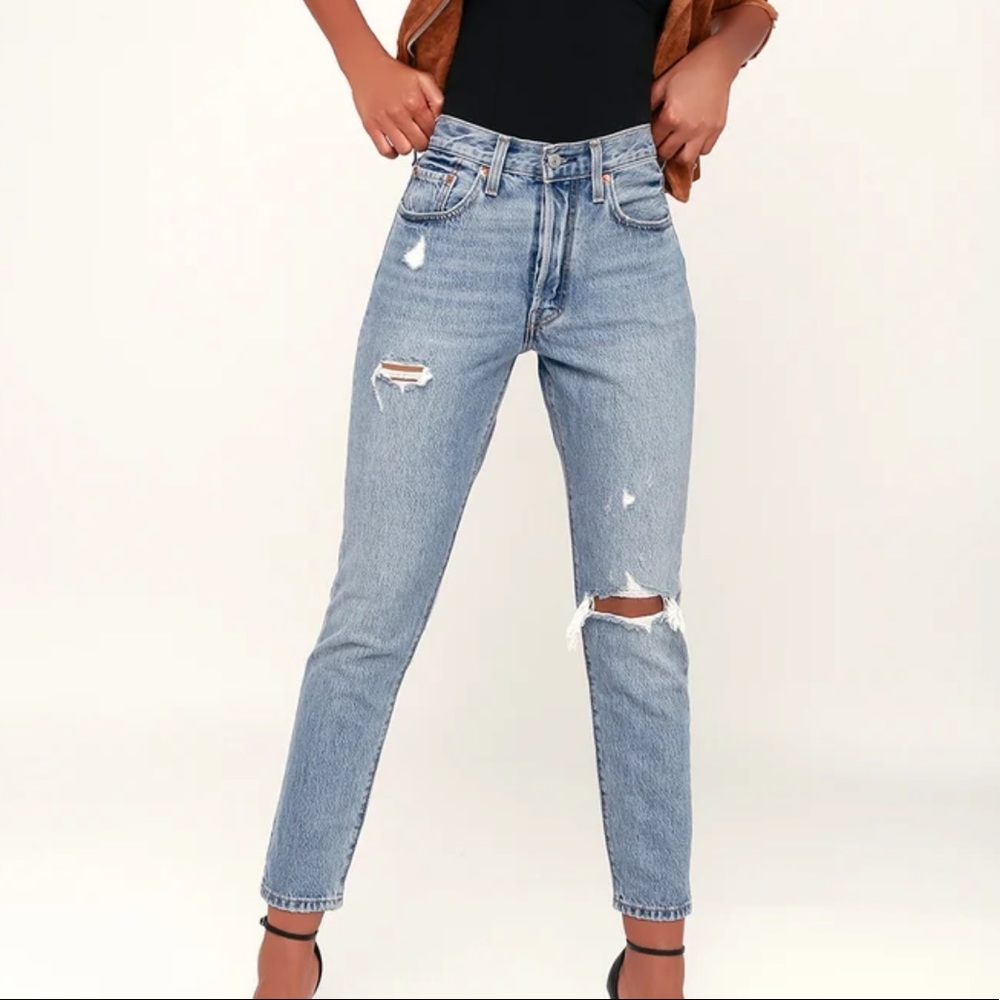 Levi’s 501 Skinny Distressed Light Wash Jeans
